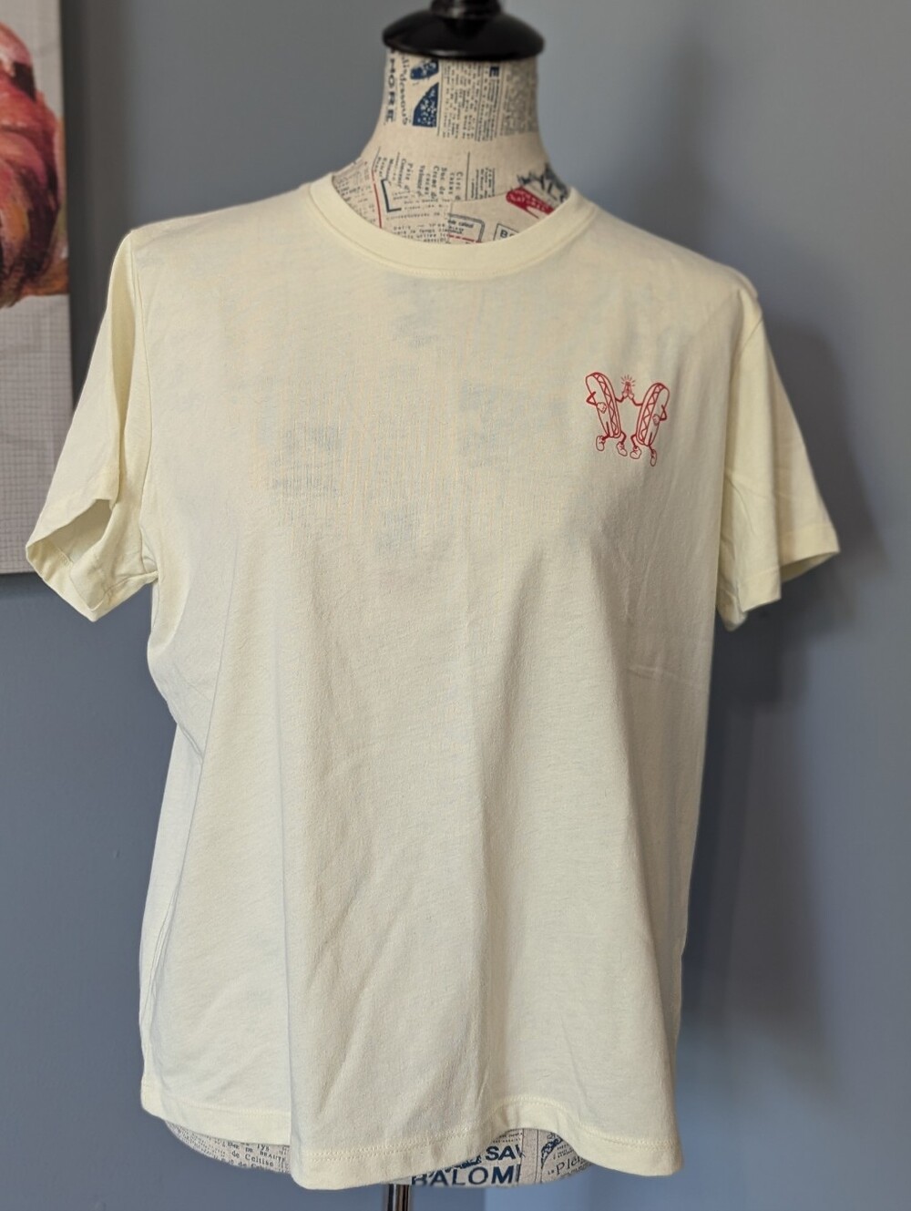 Sun's Out Bun's Out Graphic Tee - Picture 4 of 4
